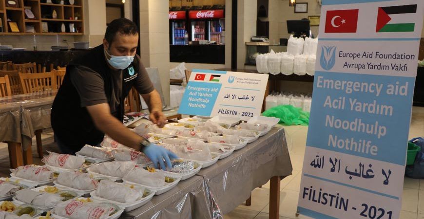 Filistin Gazze yardım kampanyası kapsamında gıda yardımı