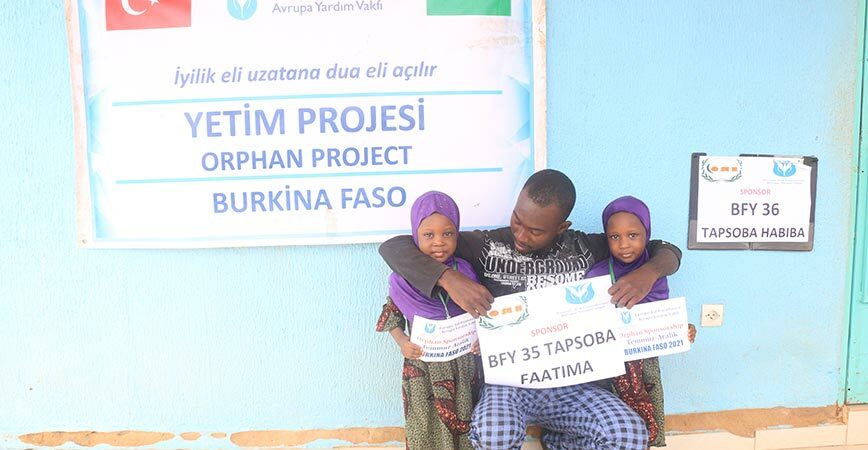 Burkina Fasolu Yetimlerimizin Yüzlerindeki Tebessüm Olduk