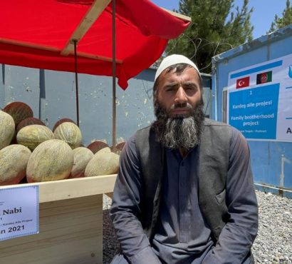 Afganistanlı Kardeş Ailelere Seyyar Tezgâh Yardımı